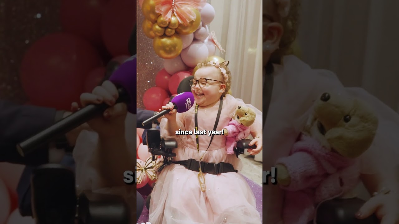 Кир Стармер воссоединяется с Флорри Барк, победительницей Pride of Britain 2024