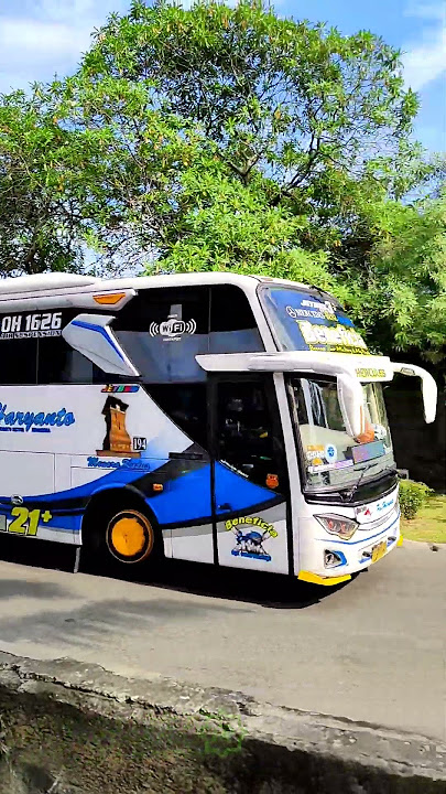 balapan bus po haryanto 194 beneficia vs mobil pick up