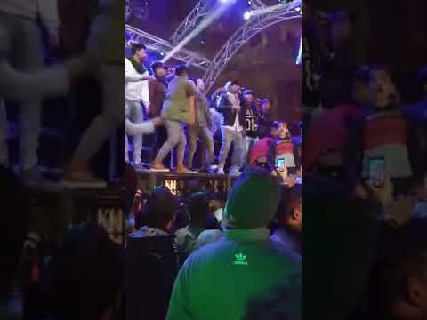 فيفتي مصر بيغني مهرجان بلعب اساسي لايف