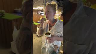 Larver,, Varken Slemmigt Eller Mättande