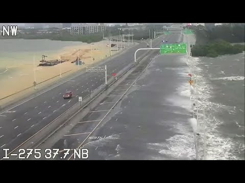 US: Hurricane Idalia's landfall brings 'life-threatening' storm surges