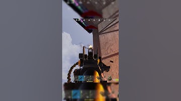 Сбил свой первый вертолёт в Rust 😎 #rust #rustraid #rustpve #раст #растдляновичков #вертолет