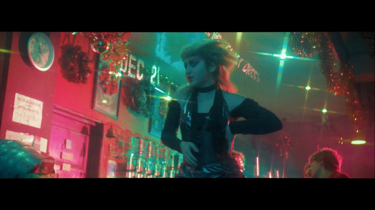 TELGATE - Cherrytight (Official Music Video) adlı videoyu YouTube'da izle TELGATE - Cherrytight (Official Music Video) adlı videoyu YouTube'da izle