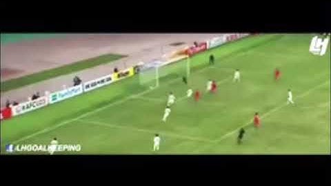 Nhưng pha bắt bóng đỉnh nhất của thủ môn bùi Tiến Dũng