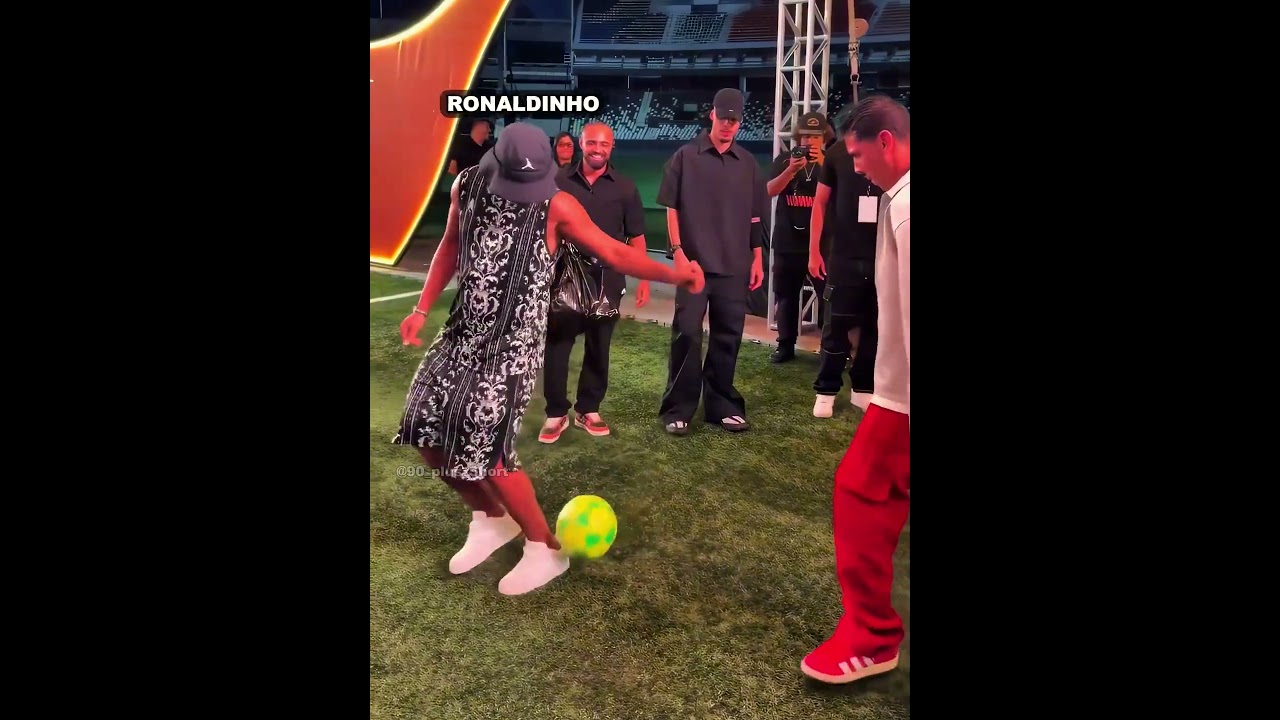 RONALDINHO Still Got It 😍⚽