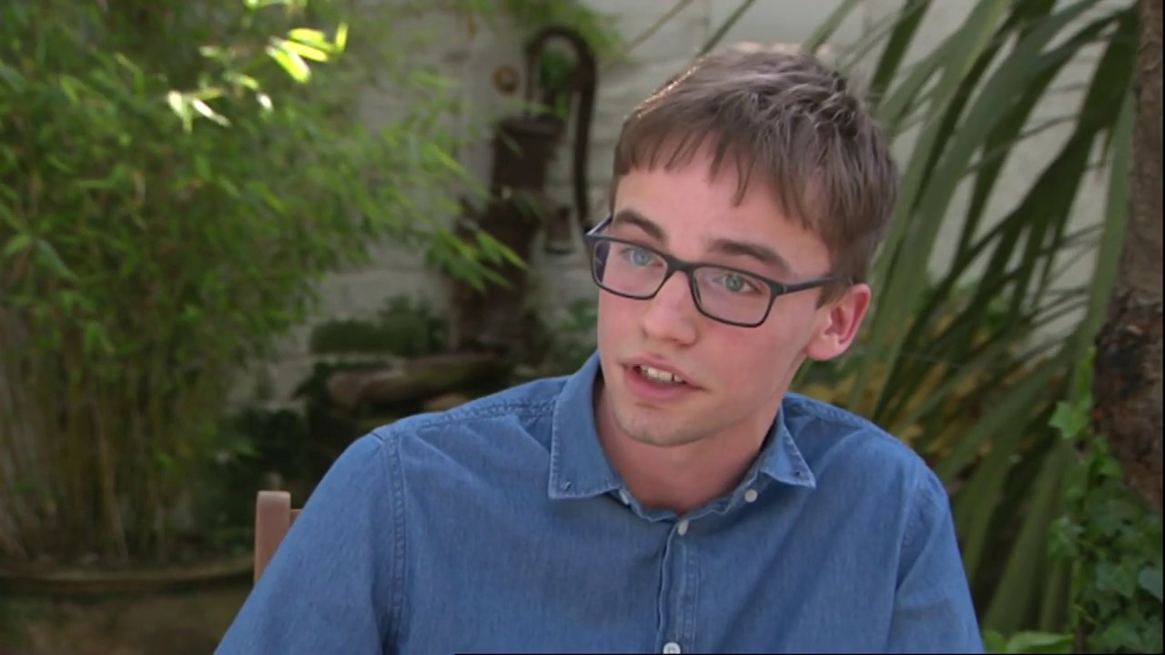 camera iphone 8 plus apk Youth/Knives (29/5/2019) -- BBC East Midlands Today
