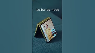 #razr50ultra:How to take a hands-free selfie