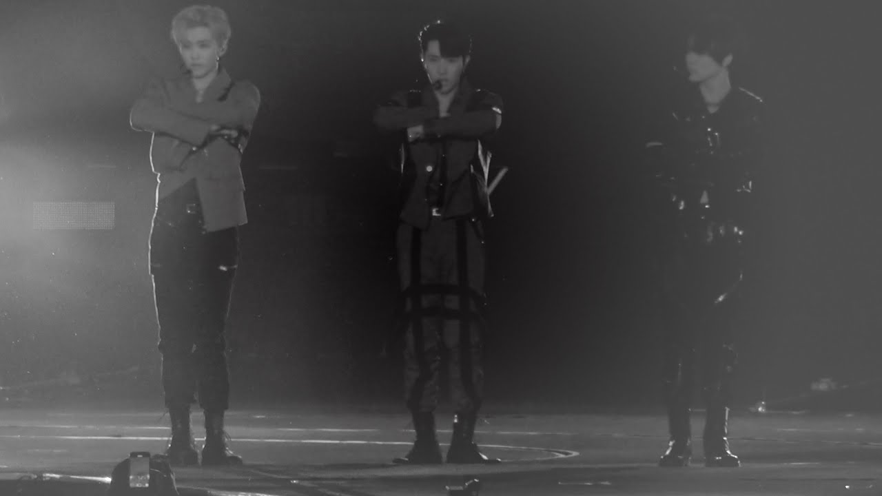 [4K] 220909 THE DREAM SHOW2 런쥔(RENJUN) 직캠 - 버퍼링 (Glitch Mode)