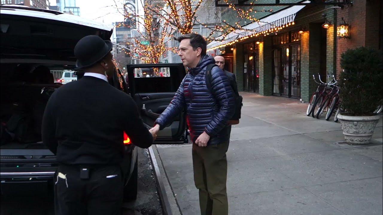 Nice Guy Ed Helms gives tip to doorman in NYC YouTube