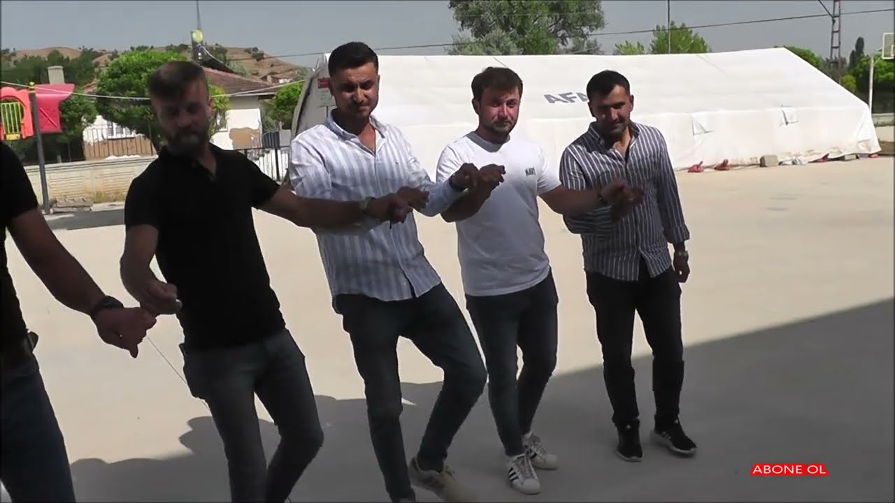 Bayrak etrafında simsim oyunu