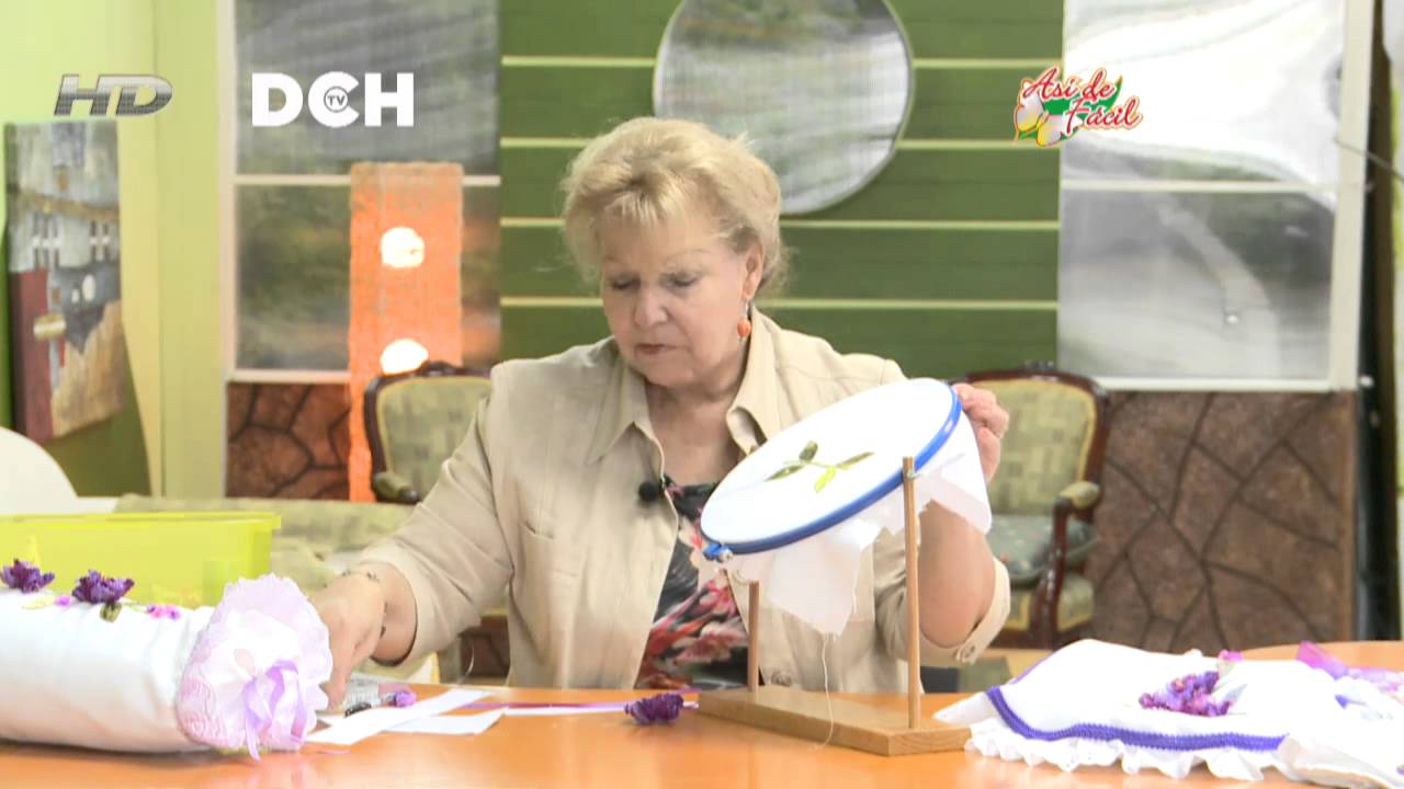 Juego de baño con cucardas.