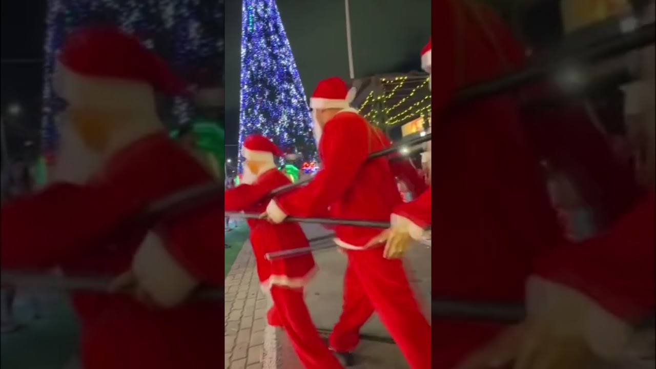 Уличные новогодние танцы 33. Street New Year's dancing 33.  