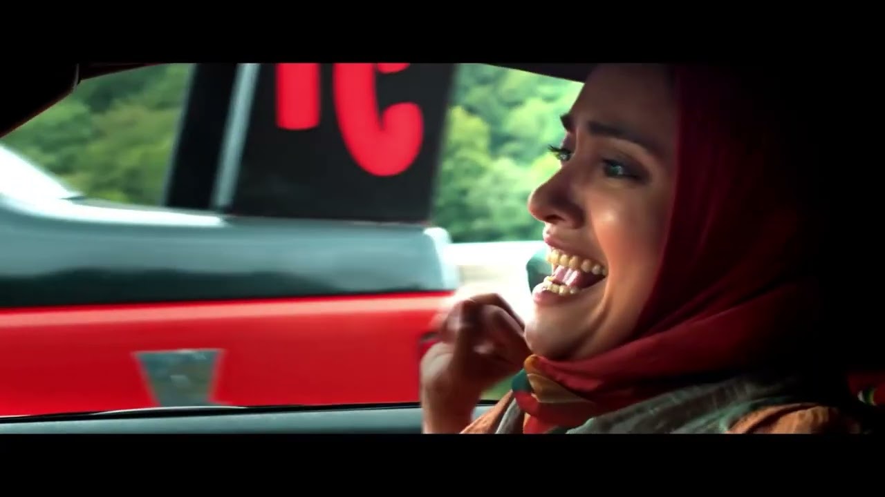 Car race - Street race between 2 women and street racer gang