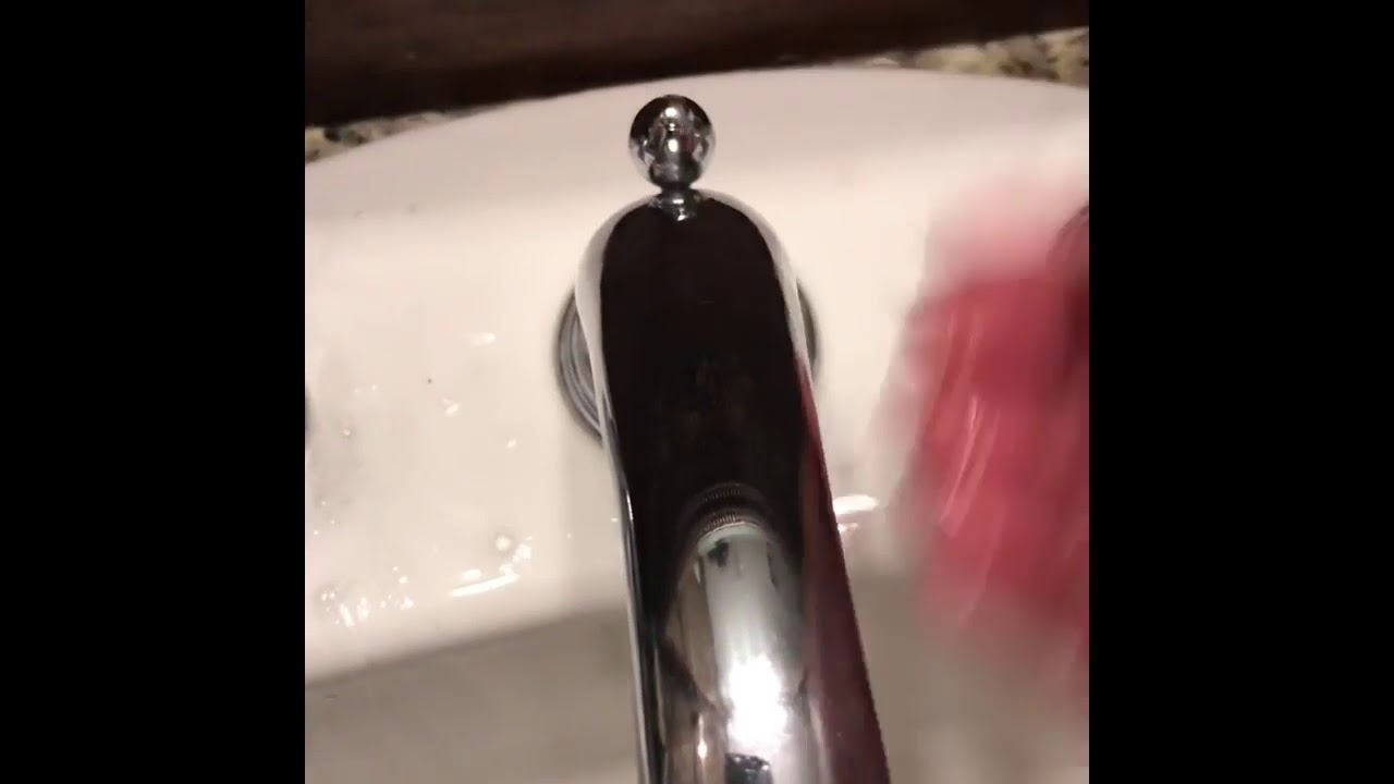 How to clean bathroom sink - YouTube