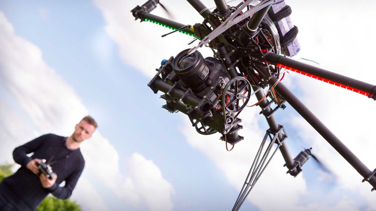 Специальность оператор бпла. Оператор дрона БПЛА. Оператор беспилотных летательных аппаратов (обла).. Беспилотные авиационные системы. Профессиональный пилот дрона.