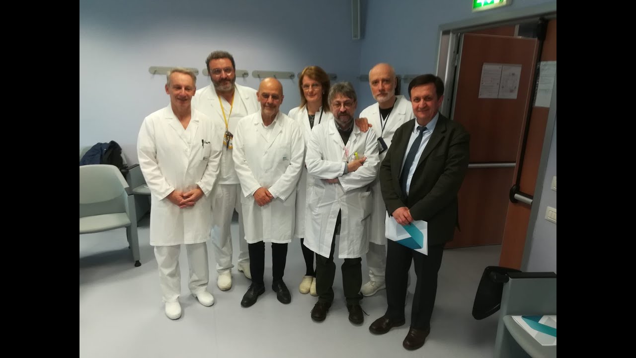 Coronavirus, i medici che lo stanno combattendo al Papa Giovanni di Bergamo