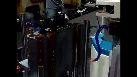 Dyna Robotics handling robot on stamping applications