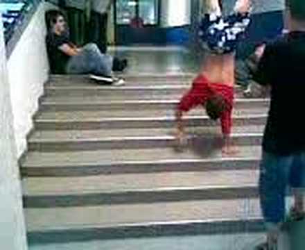 serdarhandstand