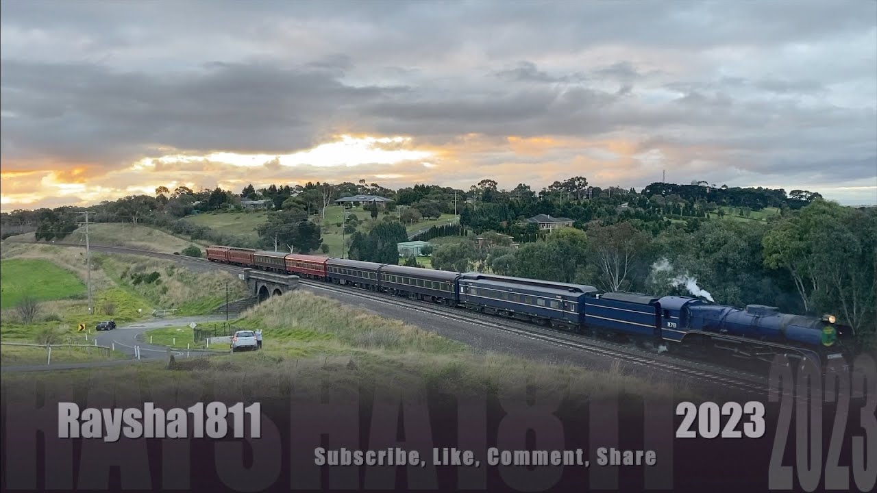 8197 - R711 (Heritage) Lovely Banks - Australian Trains by Raysha1811 ...