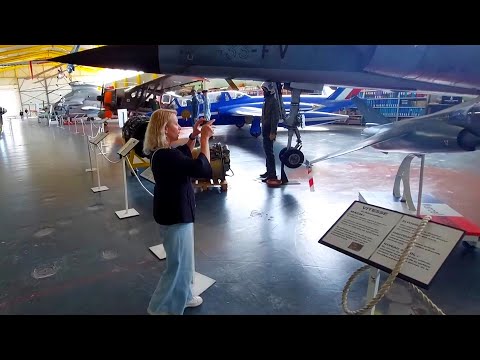Видео: Франция, Сен-Виктори, музей самолетов.(France, Saint-Victoiret, Marseille, musée de l'aviation.)