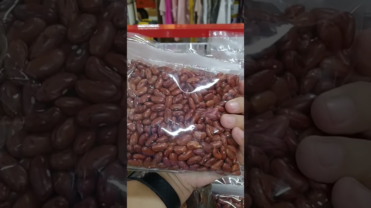 Oleh-oleh khas Manado. Saya beli tuna kaleng. Harga Rp. 16 ribu/pcs 