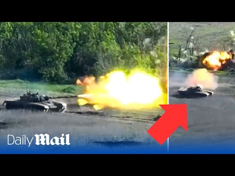 Russian soldiers flee as Ukrainian tank fires point-blank at trench near Bakhmut