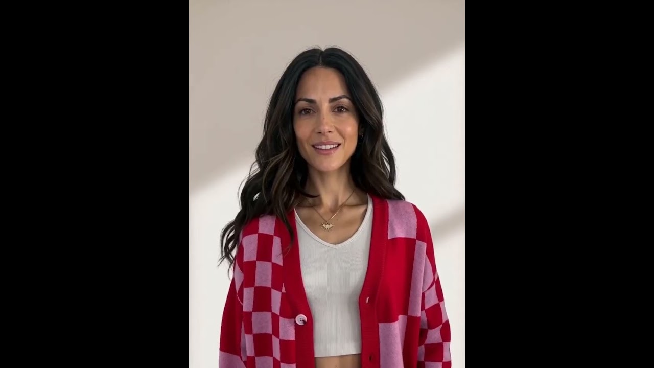 Cozy Women's Tartan Plaid Cardigan – Effortless Fall & Winter