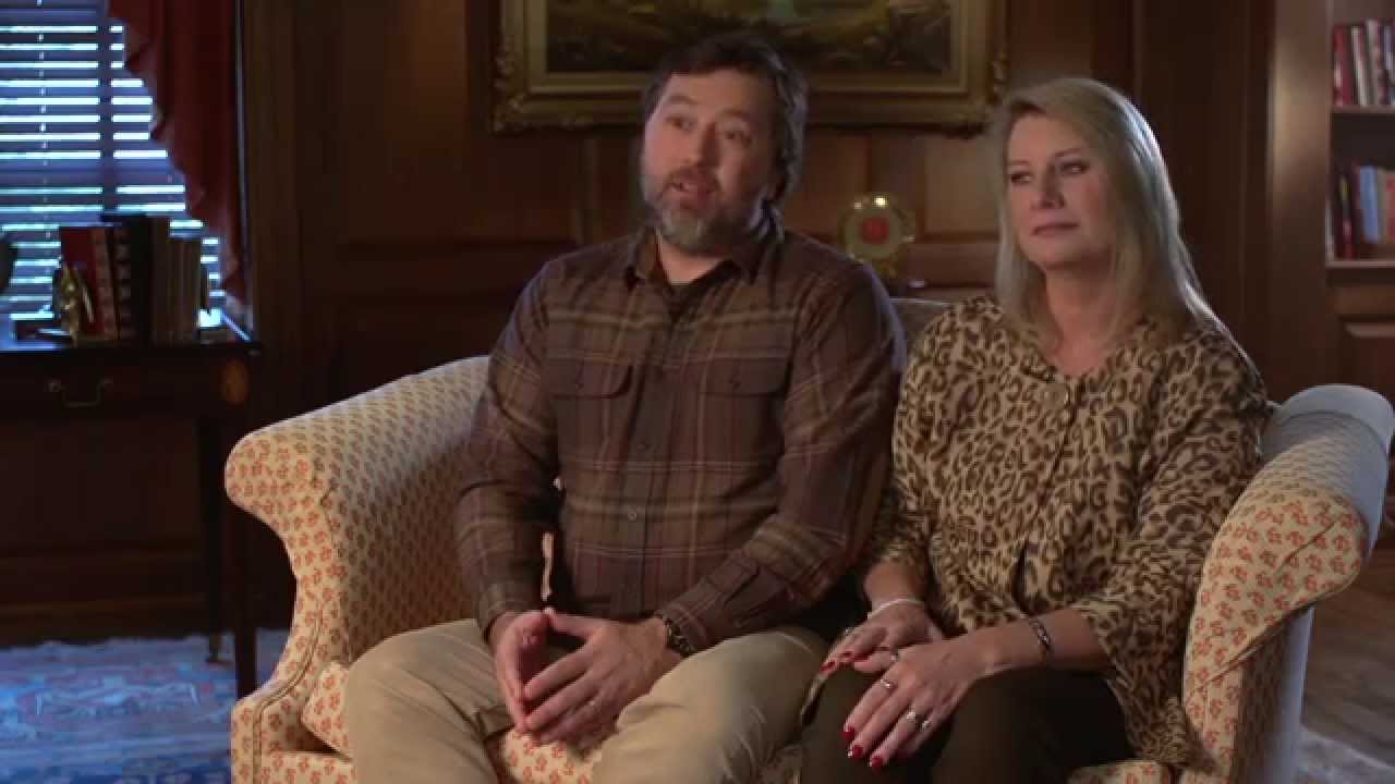 Duck Dynasty's Al and Lisa Robertson : Recovering From An Affair - YouTube - Who Is Al Robertson’s Wife? Meet Lisa Robertson From Duck Dynasty