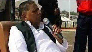 Mukhyamantri Chale Gaon: Mulayam Singh Yadav visits native village of Saifai (Aired: Dec 2005)