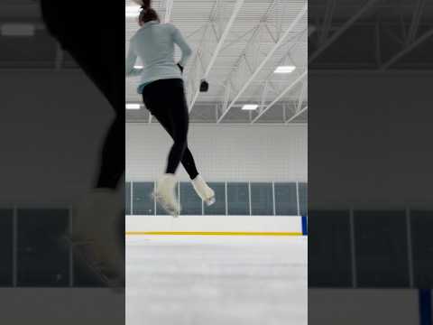 Single Loop | Figure Skating!⛸️🩵#iceskating #figureskating #shorts #loop #jumps #shortvideo #sports