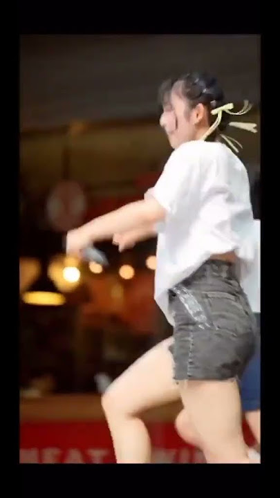 Intip CD Cewek Cantik