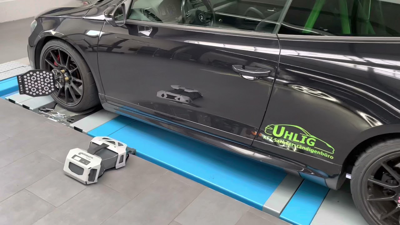 KFZ - Fahrzeugvermessung  -  KFZ-Sachverständigenbüro UHLIG mit Achsmessgerät Beissbarth „Q.Lign“