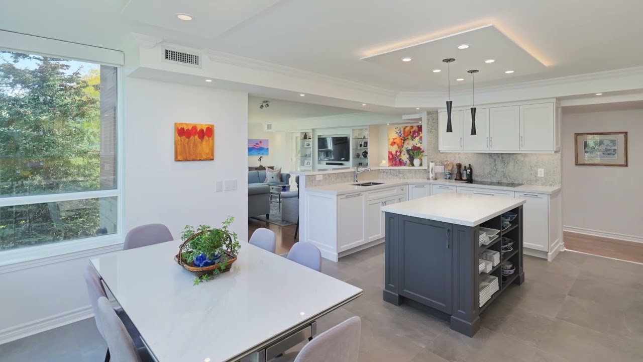 2 Bedroom Corner  Suite at Markham's Swan Lake