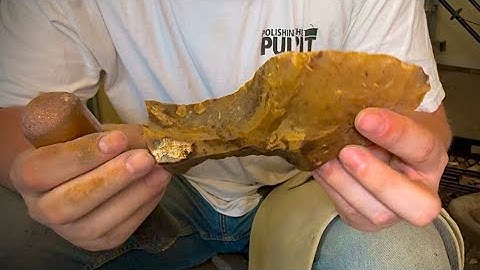 Flintknapping a Danish Dagger! (Part 2/3)