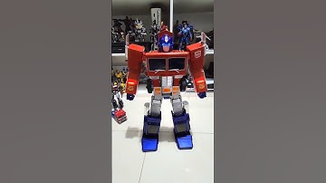Real Transforming Optimus Prime Transformers #robosen #transformers #trendingtoys #besttoys