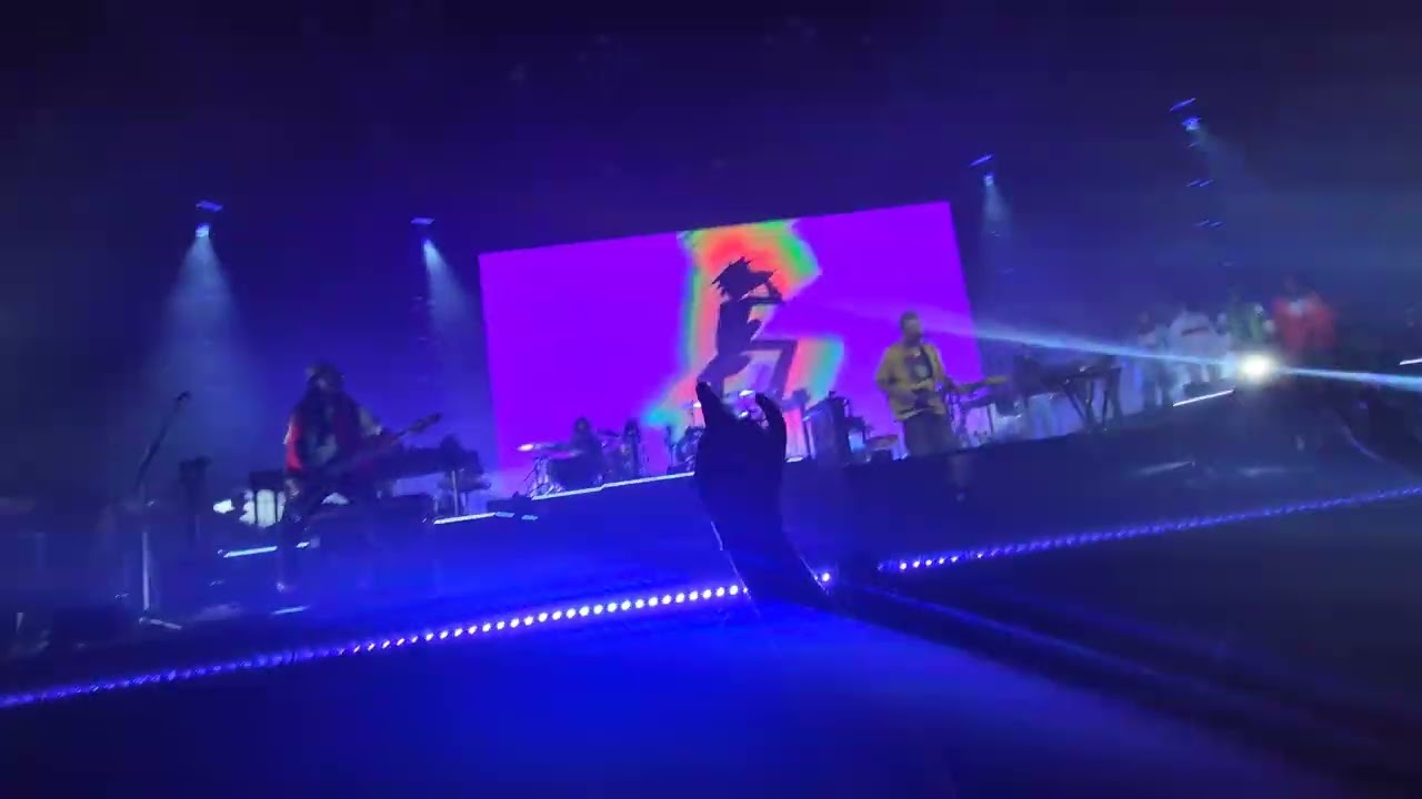 Gorillaz -  M1A1, Re-hash & Special Gorillaz Debut Album intro LIVE