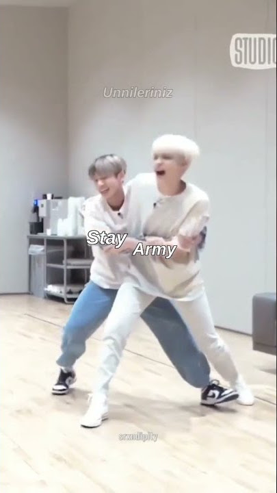 stay army Vs exo-l blink 😂😂 #bts #army #exo-l #blink
