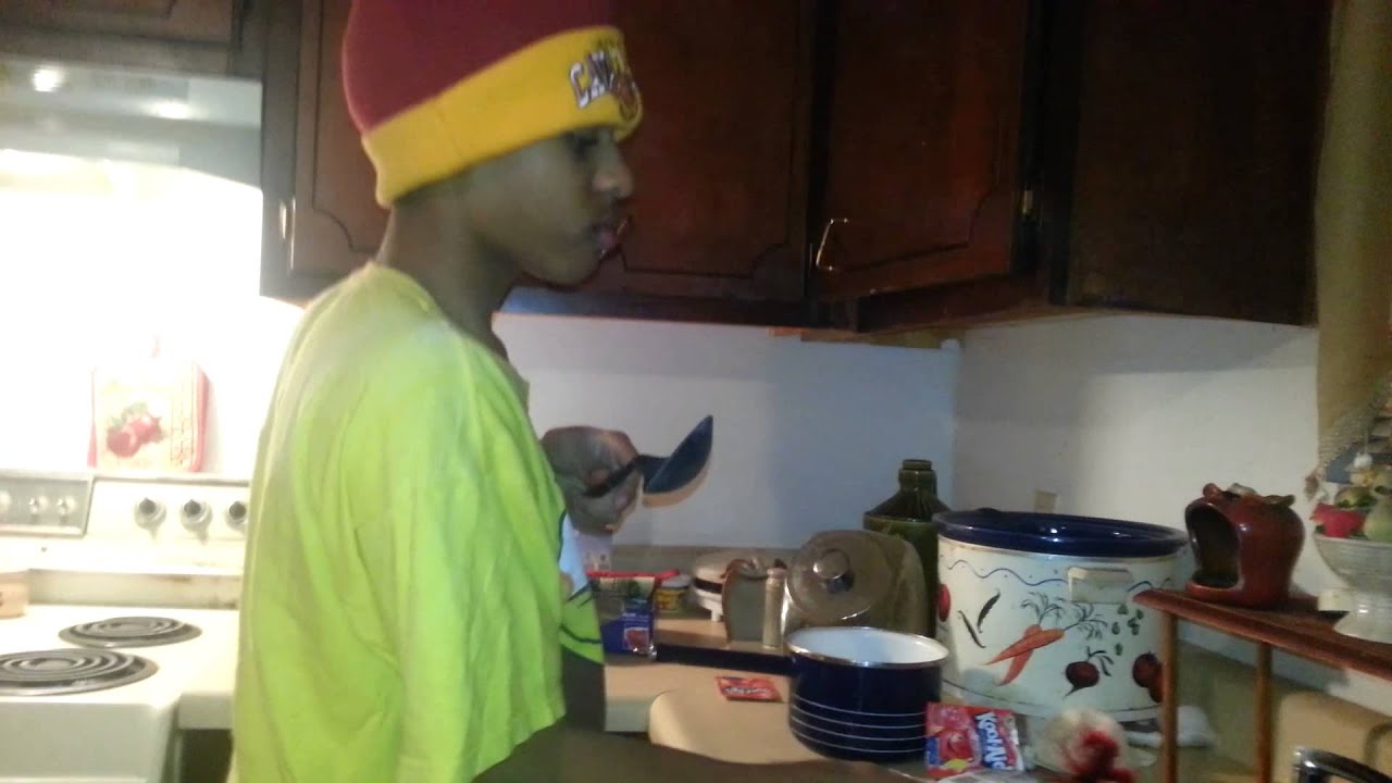 How to make kool aid (ghetto chef) YouTube