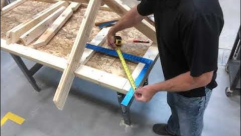How to Layout and Cut a Hip Roof Part 4  The Hips