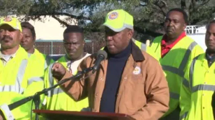 Mayor Turner debuts pothole program