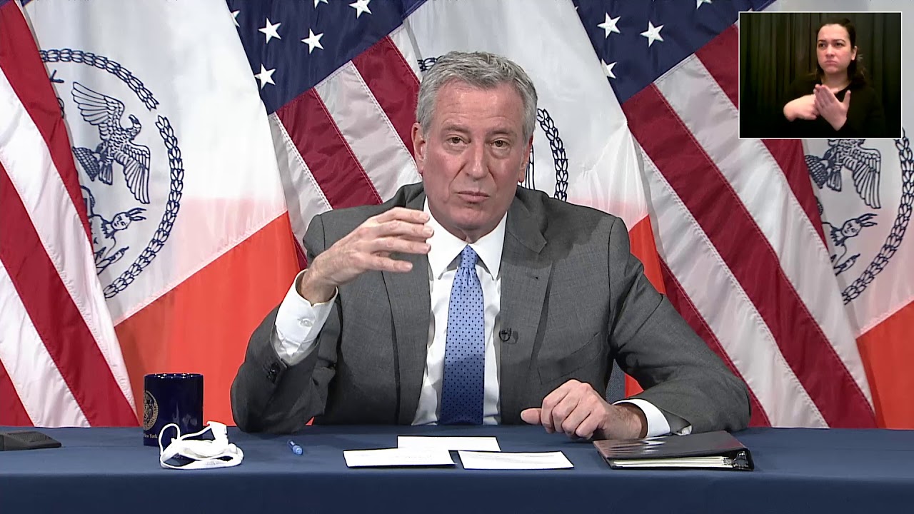 Mayor Bill de Blasio touts lower NYC crime numbers as robbery ...