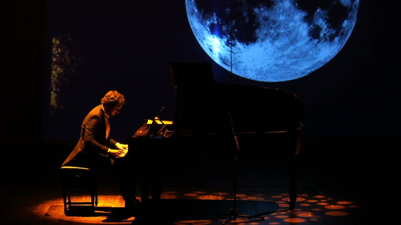 La Valse d'Orient au piano -Fin du concert au TNA Alger- Prix Tebboune- ali maashi -président