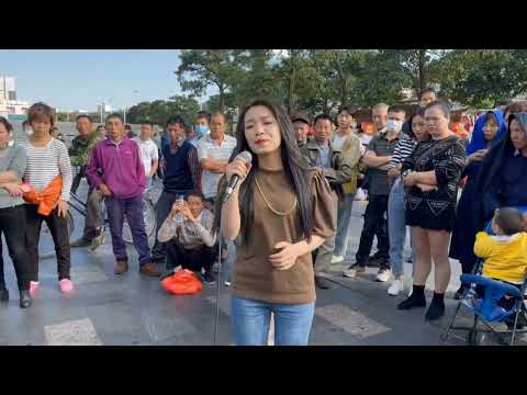 贵州小蓉儿  《舞女》 （国语版） “多少人为了生活，历经了悲欢离合，流尽血泪，辛酸向谁诉。讨生活，不容易，家家有本难念的经，感叹人生有如一场梦 ——华仔阿伦”