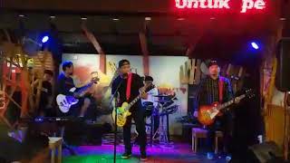 Iteneps - (Rancid) Roots Radicals