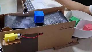 Mini Conveyor Belt with Color Sorting System- Arduino Project