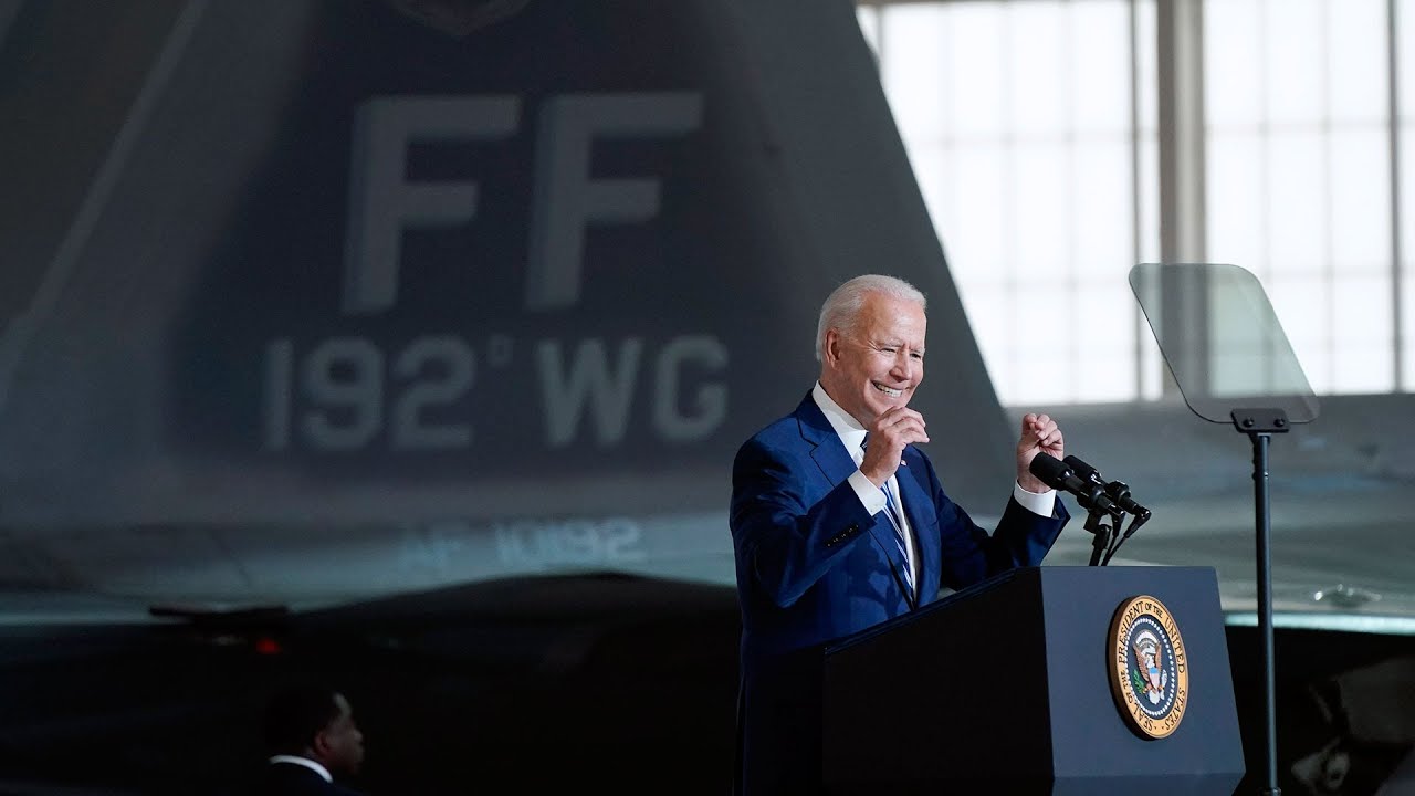 President Biden, First Lady visit Joint Base Langley-Eustis - YouTube