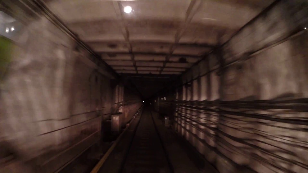 от Водного Стадиона до ... или почему поезда метро стоят в туннеле