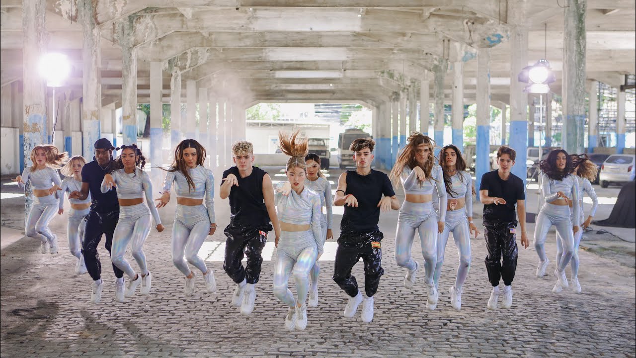 BreakTudo on X: Now United lança Dance Video oficial para Paradise com  participação de Unitters e vídeo supera 125 mil visualizações no  em  menos de 10 minutos. O grupo já possui