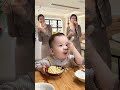 아기 밥 먹는 모습 너무 귀여워~/赤ちゃんがご飯を食べてる姿、とっても可愛い～😘