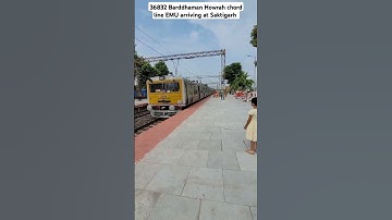 36832 Barddhaman howrah chord line EMU arriving at Saktigarh